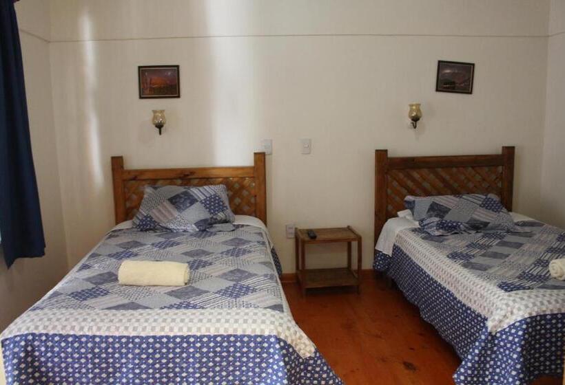 فندق صغير Hostal Michel