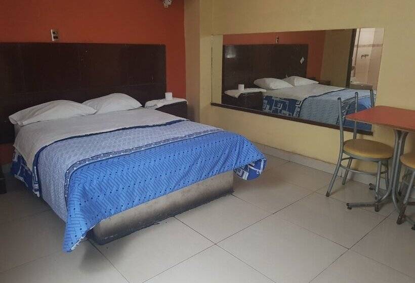 Общежитие Hostal Sauna Emporio Pizarro