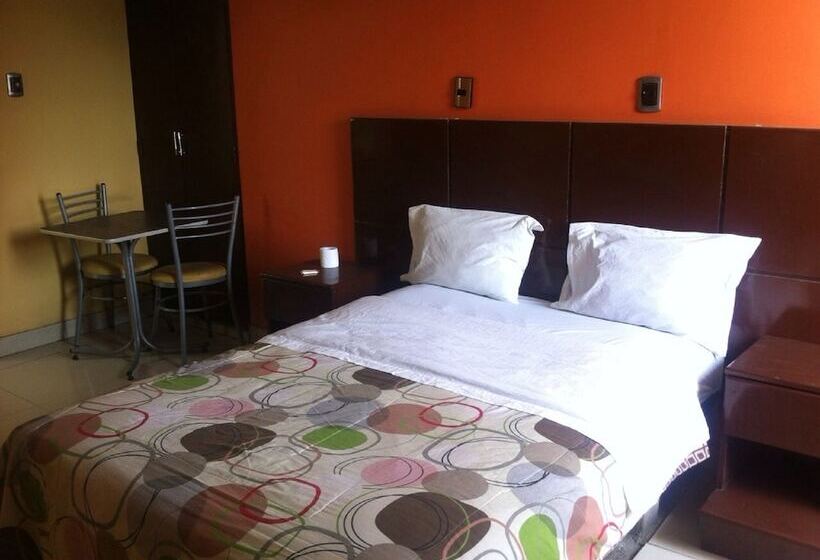 Общежитие Hostal Sauna Emporio Pizarro