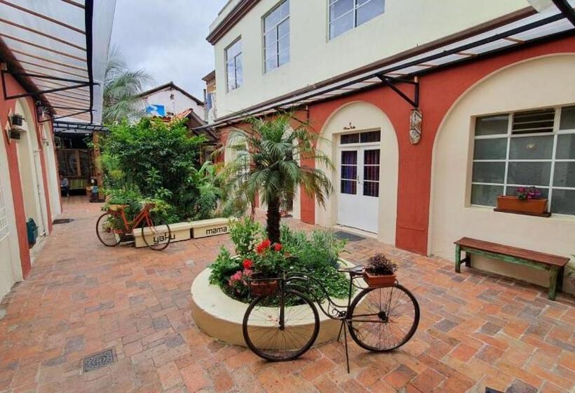 ユースホステル Hostal Yakumama