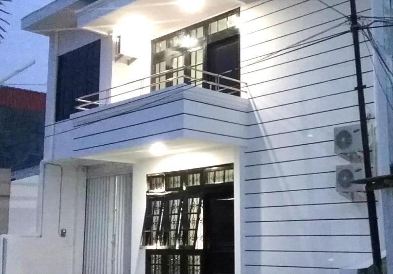 ユースホステル Mess Inn Semarang