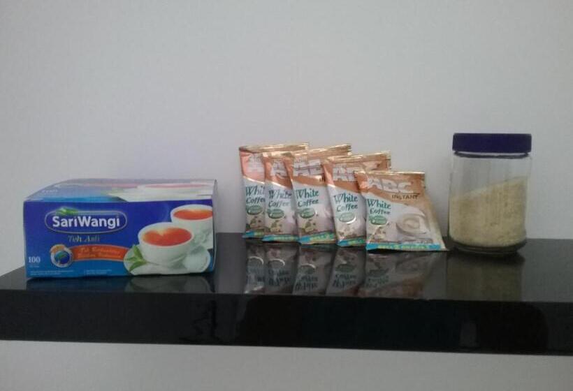 ユースホステル Mess Inn Semarang