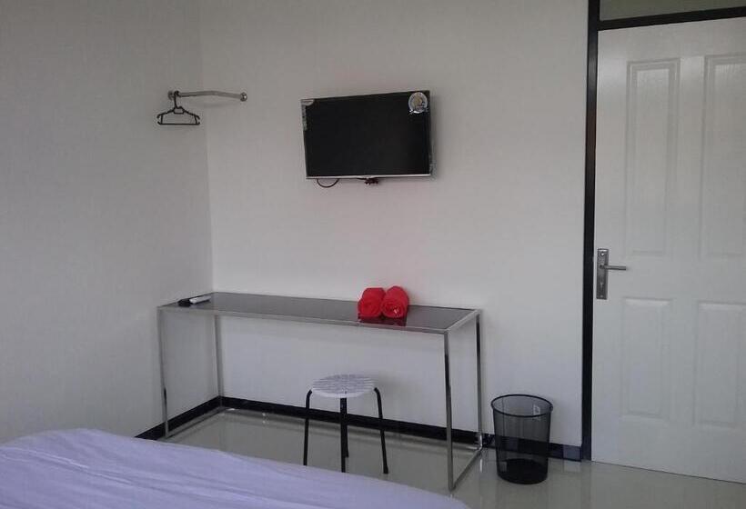 ユースホステル Mess Inn Semarang