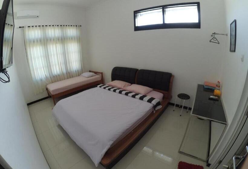 ユースホステル Mess Inn Semarang