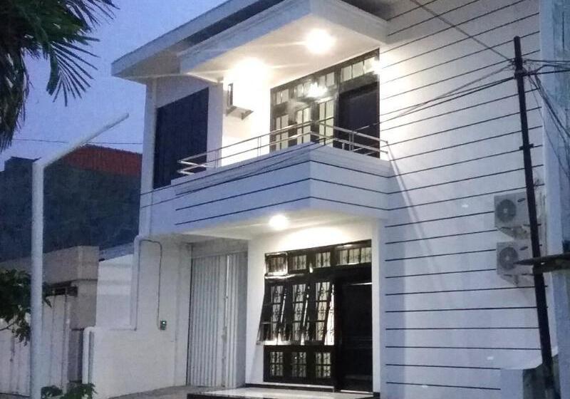 ユースホステル Mess Inn Semarang