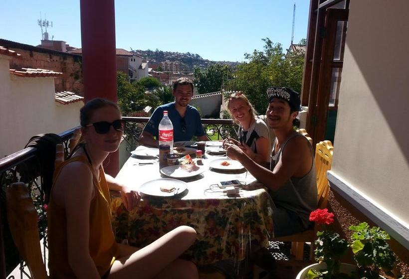 Villa Oropeza Hostel