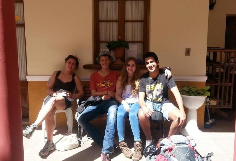 Villa Oropeza Hostel