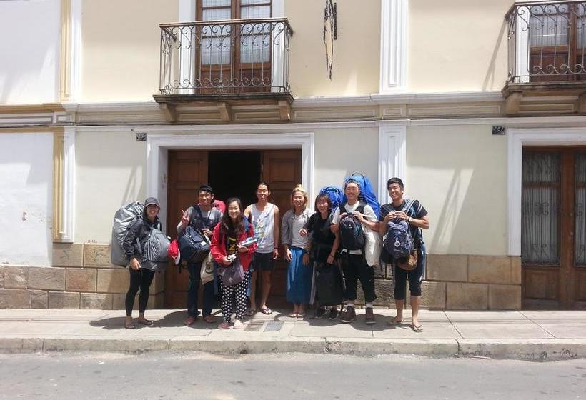 Villa Oropeza Hostel