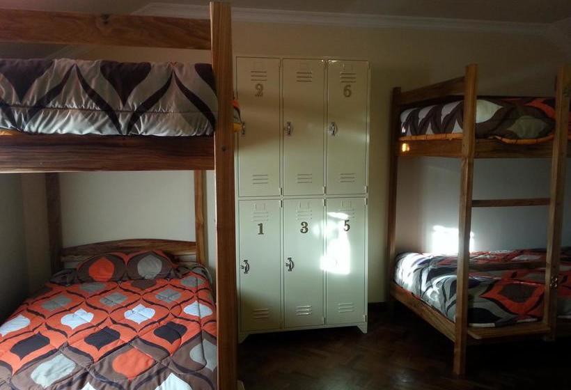 Villa Oropeza Hostel