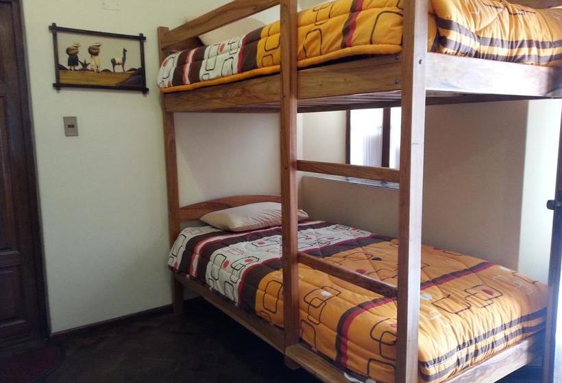 Villa Oropeza Hostel