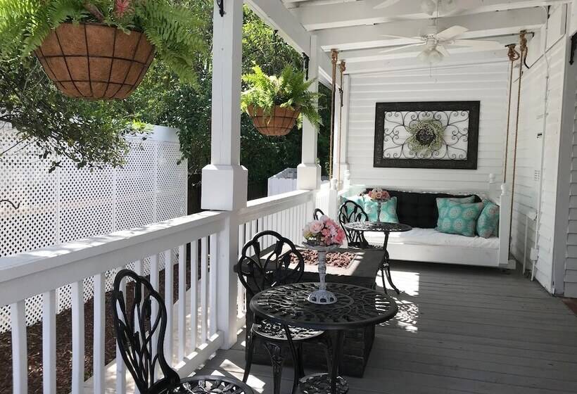 Bama Bed & Breakfast Campus