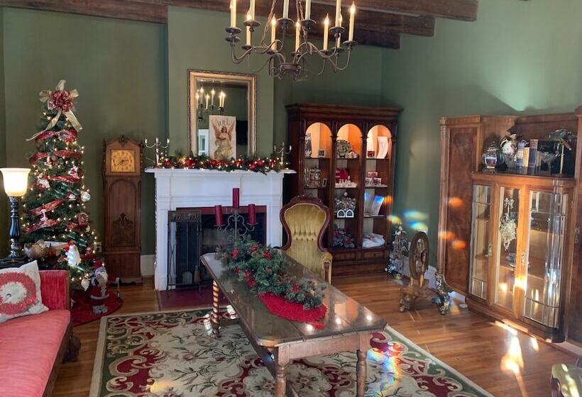 Bama Bed & Breakfast Campus