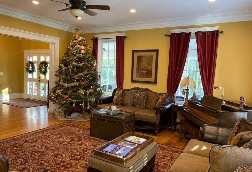 Bama Bed & Breakfast Campus