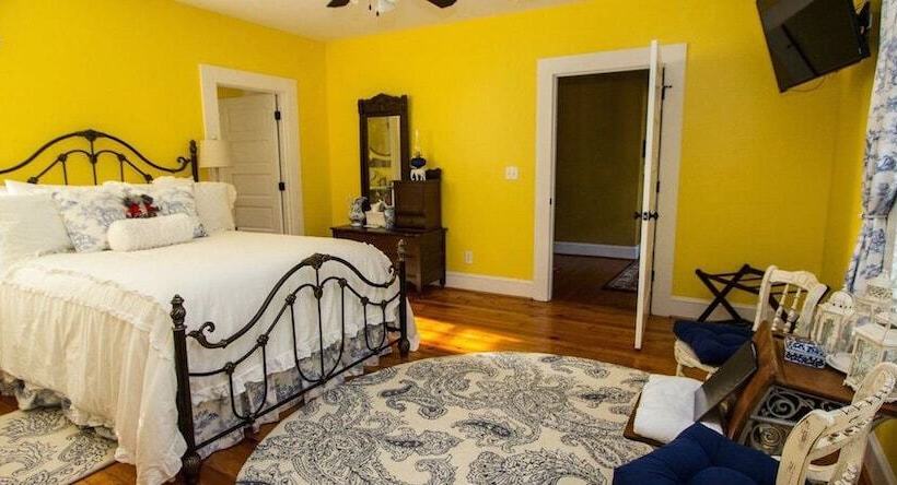 Bama Bed & Breakfast Campus