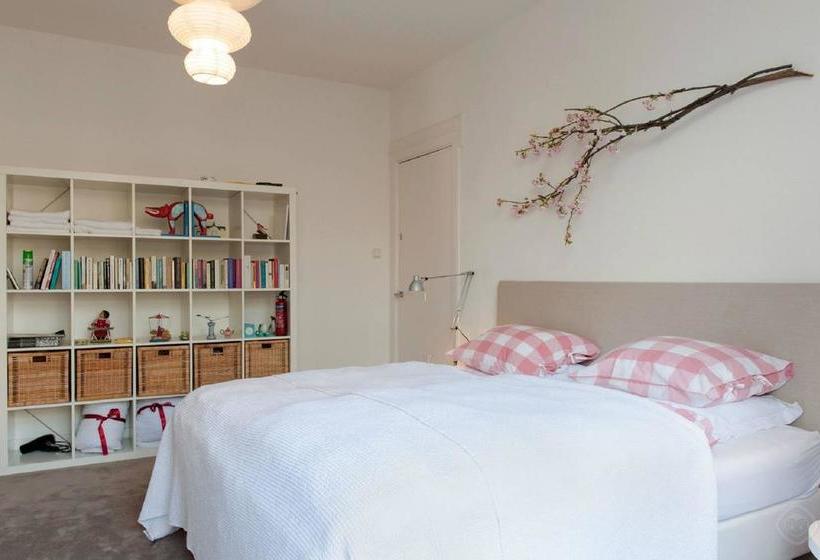 צימר Amsterdam The Blossom Room