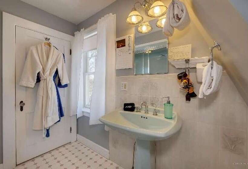 مبيت وإفطار Heathwood Inn