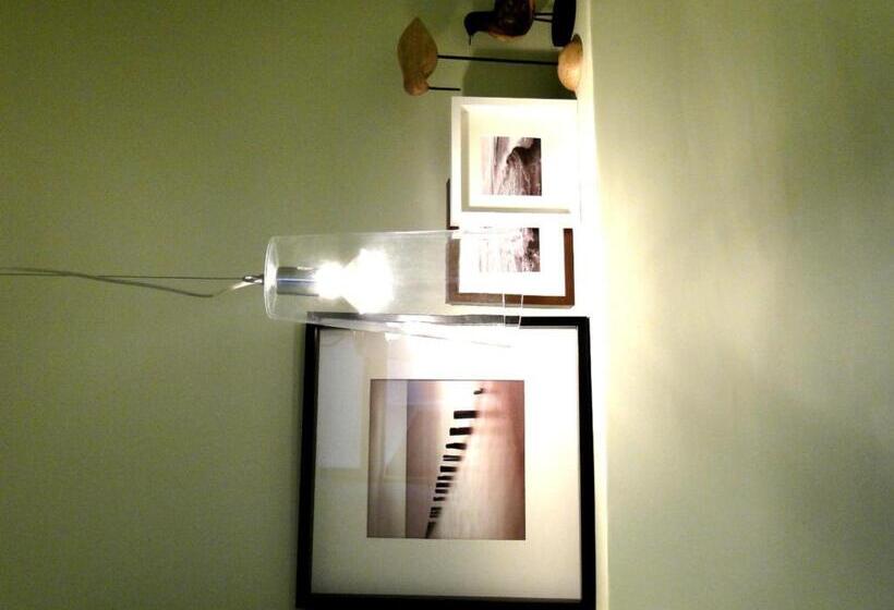 تختخواب و صبحانه La Maison Des Arts