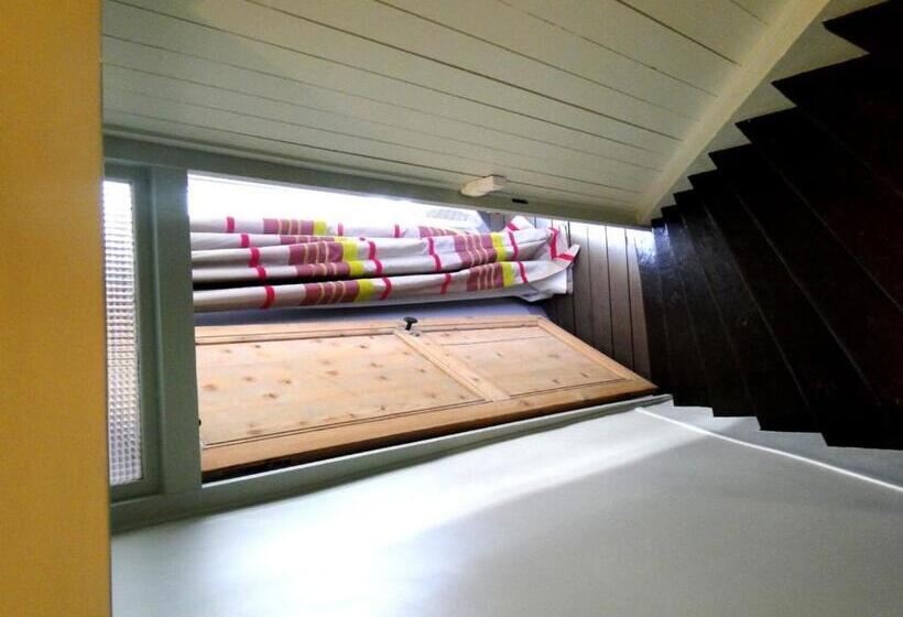 تختخواب و صبحانه La Maison Des Arts