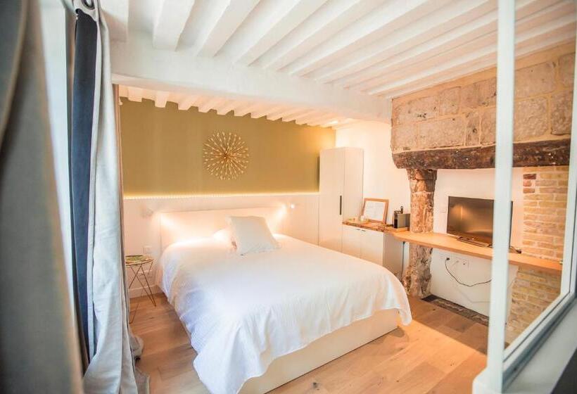 تختخواب و صبحانه La Maison Des Arts