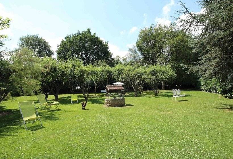 ベッドアンドブレックファースト 7 , Le Haut Montrayé