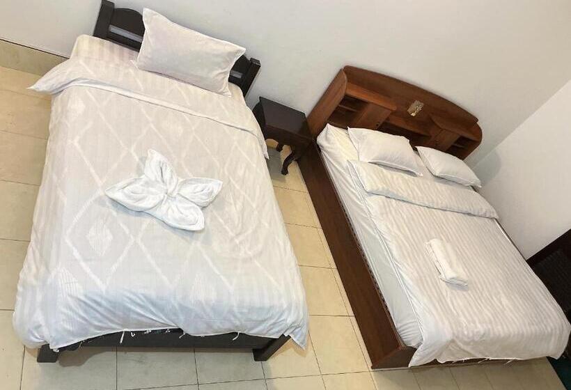 민박 Sabaidee Hotel Vang Vieng