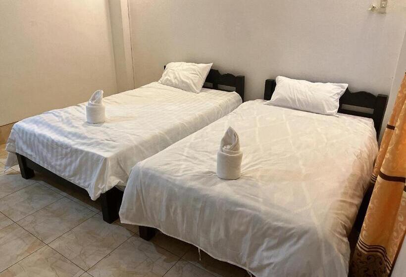 민박 Sabaidee Hotel Vang Vieng