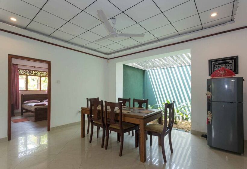 Bed and Breakfast Swiss Villa Beruwala