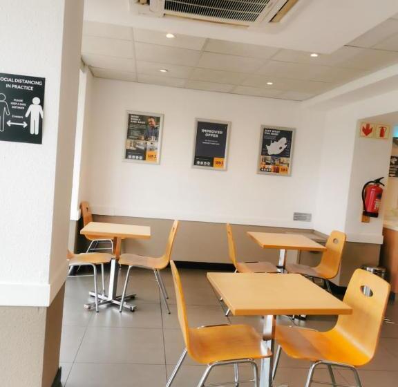 Ecomotel Grayston Previously Known As Sun1 Wynberg