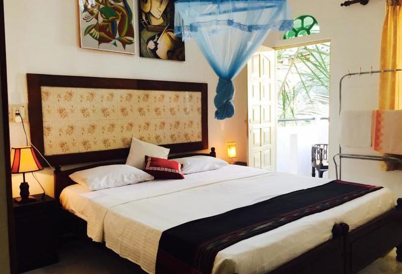 Holiday Nest Bed & Breakfast