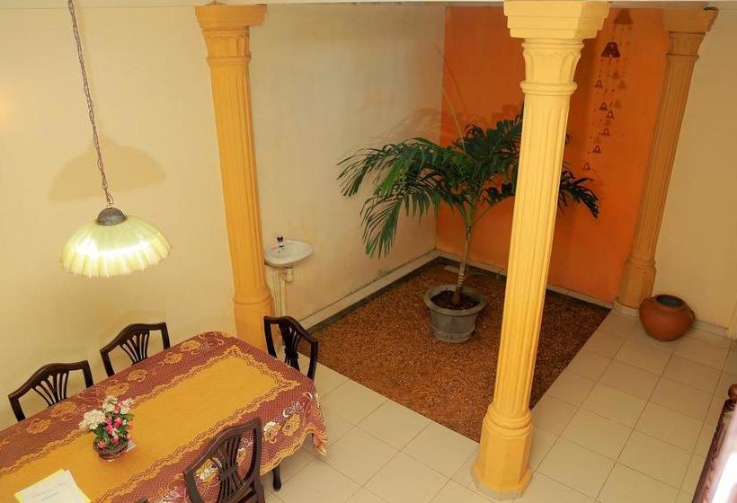 Holiday Nest Bed & Breakfast