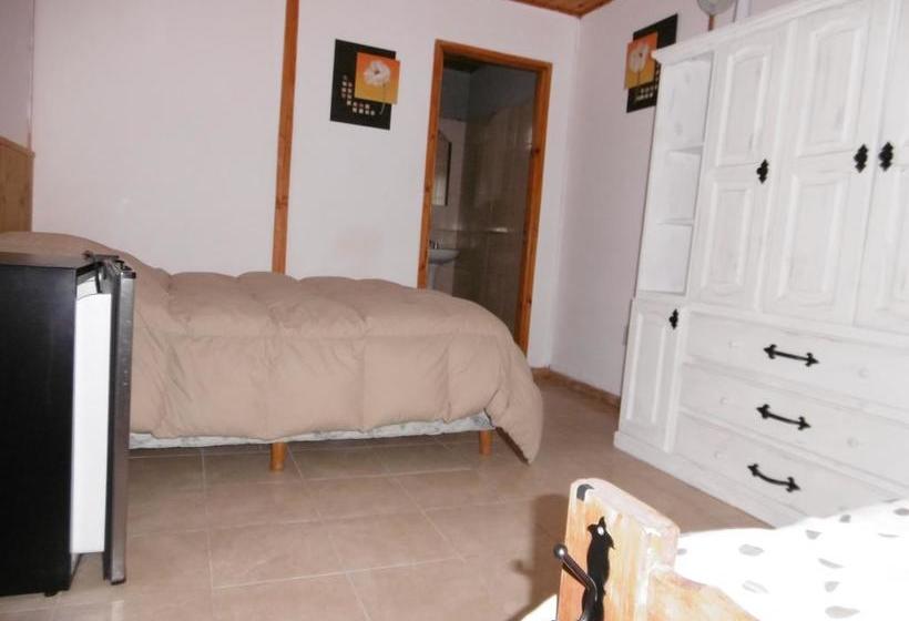 Hostel La Casa De Tounens