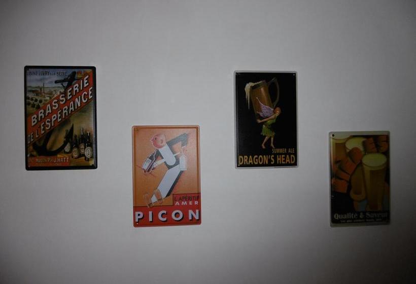 Hostel La Casa De Tounens