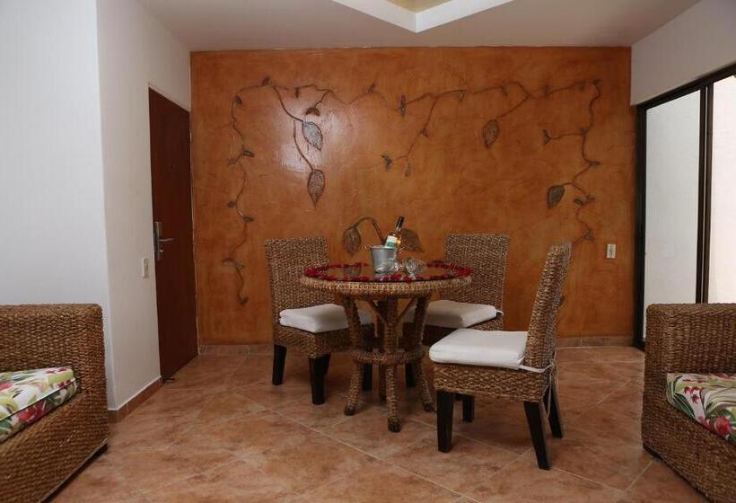 هتل Anamichu Suites