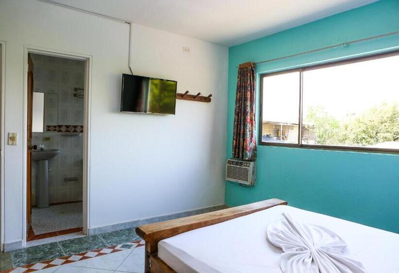 هتل Anamichu Suites