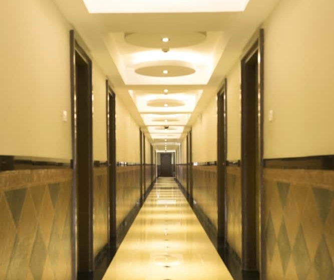 فندق Clinton Park Inn