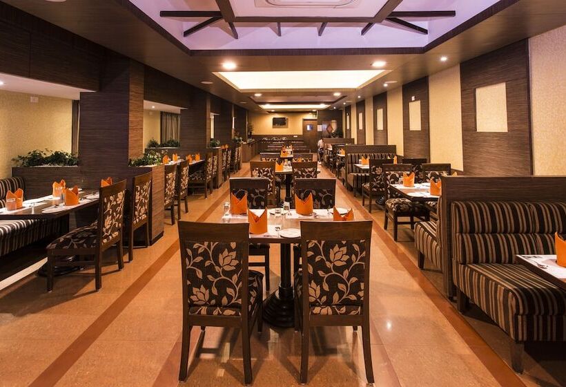 فندق Clinton Park Inn