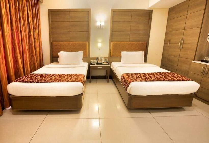 فندق Clinton Park Inn