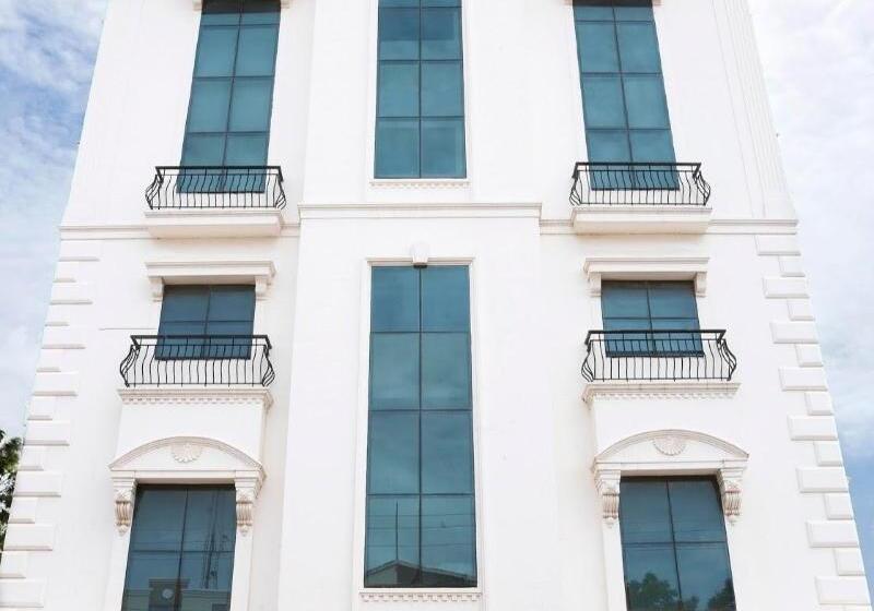 فندق Clinton Park Inn