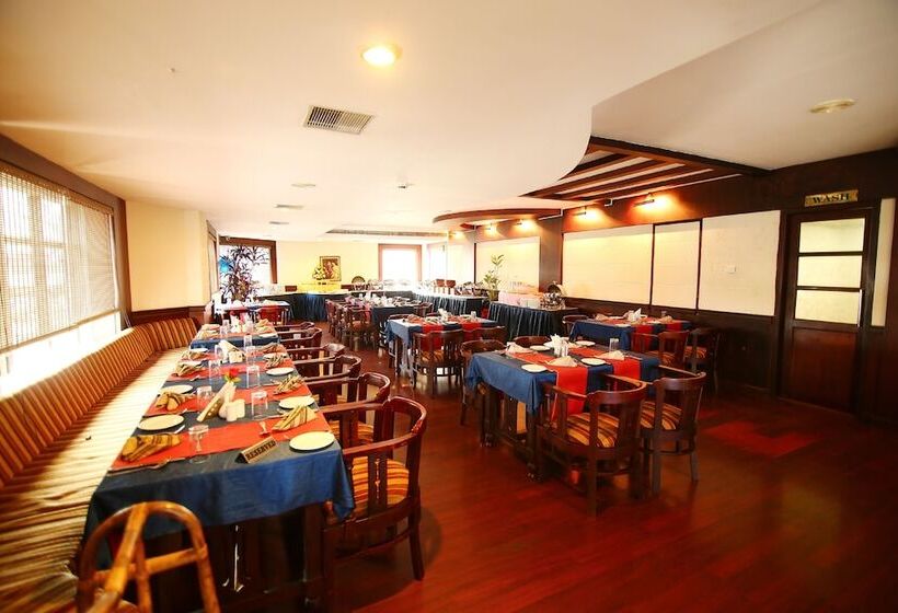 فندق Dass Continental