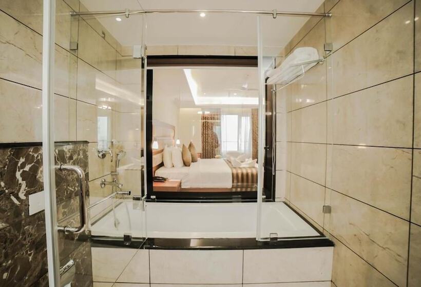 فندق Dass Continental