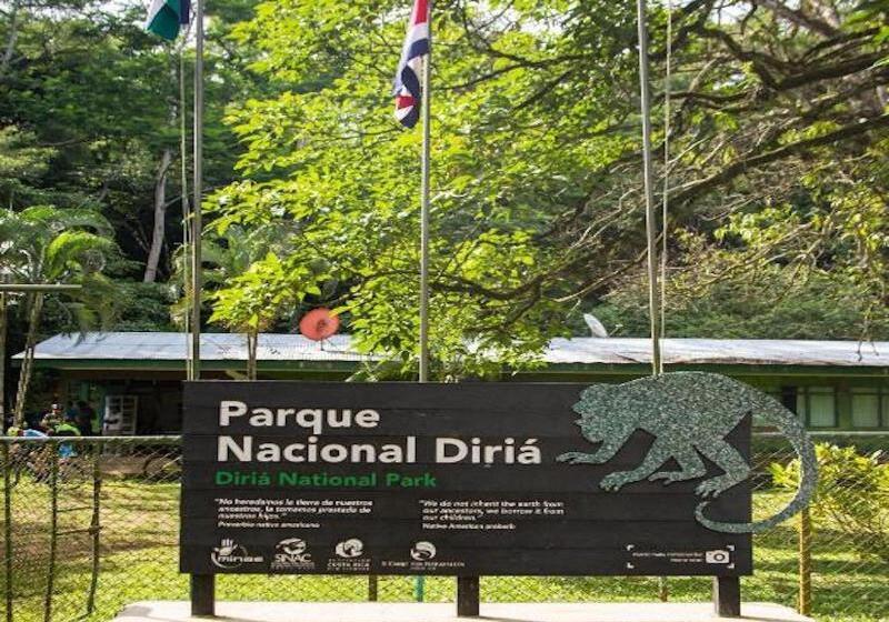 فندق Diria Santa Cruz