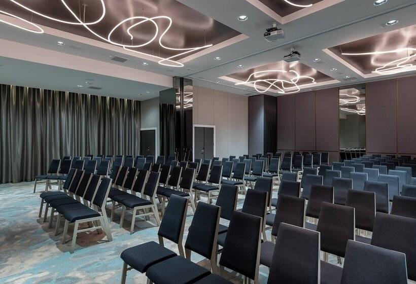 Отель Four Points By Sheraton Auckland