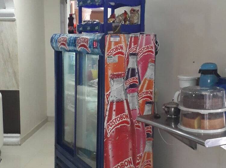 בית מלון כפרי Granada Inn