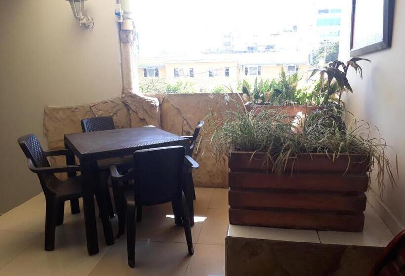 בית מלון כפרי Granada Inn