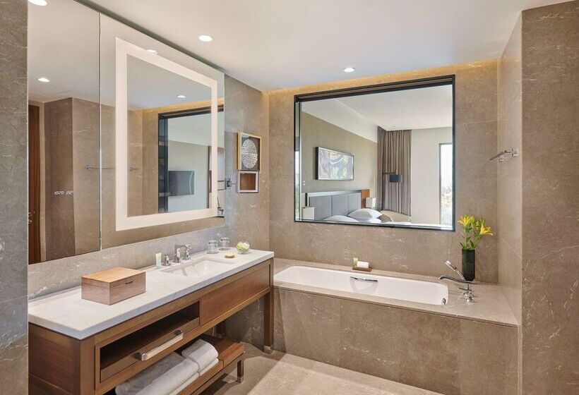 هتل Grand Hyatt Kochi Bolgatty