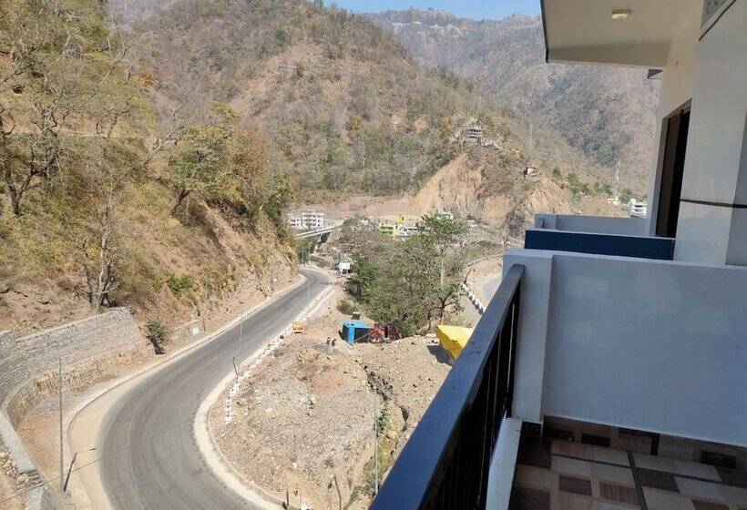 酒店 Grand Tapovan