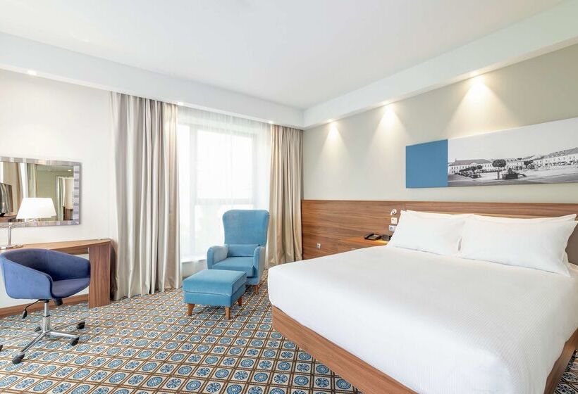 בית מלון כפרי Hampton By Hilton Oswiecim
