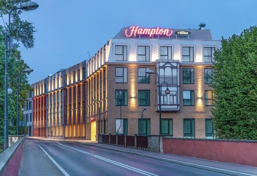 בית מלון כפרי Hampton By Hilton Oswiecim