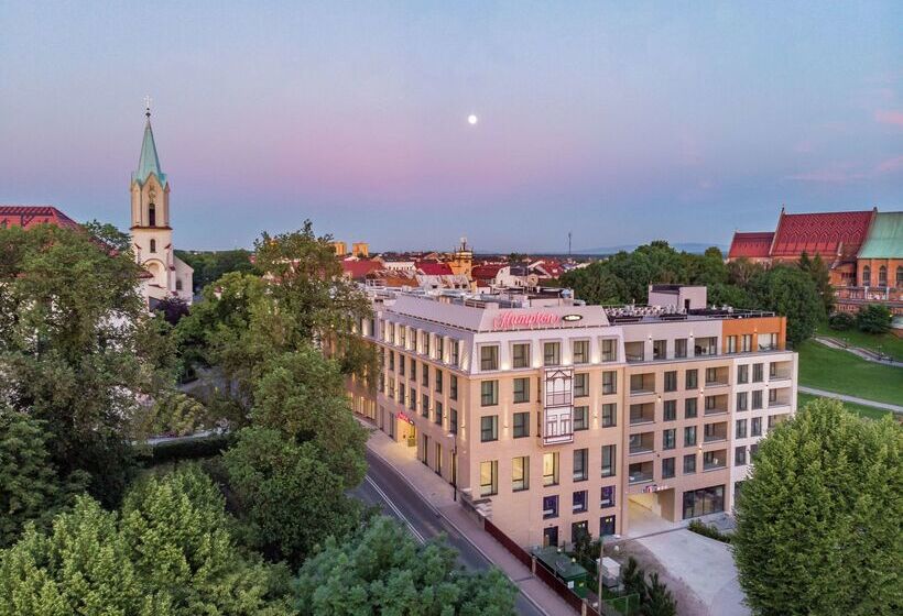 בית מלון כפרי Hampton By Hilton Oswiecim