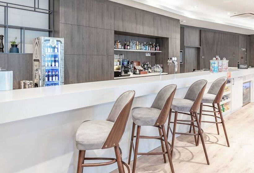 בית מלון כפרי Hampton By Hilton Oswiecim